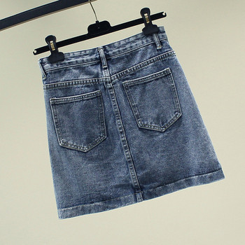 Fusta de dama moderna din denim albastru cu nasturi