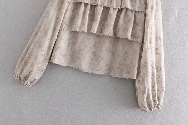 Női blúz O-nyakkal és hímzéssel