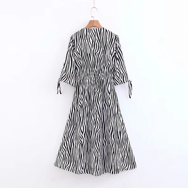 Rochie de dama cu model animal