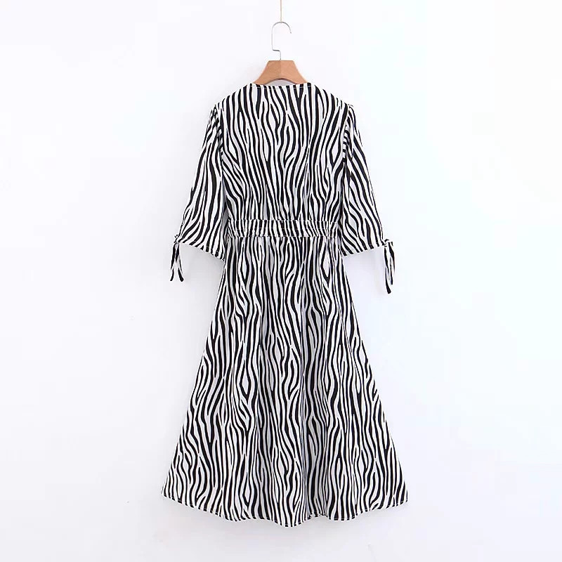 Rochie de dama cu model animal