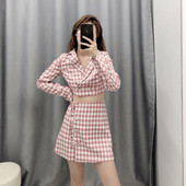 Női kockás rövid kabát hosszú ujjal