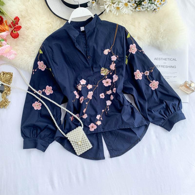 Camasa de dama model nou cu broderie in albastru si alb