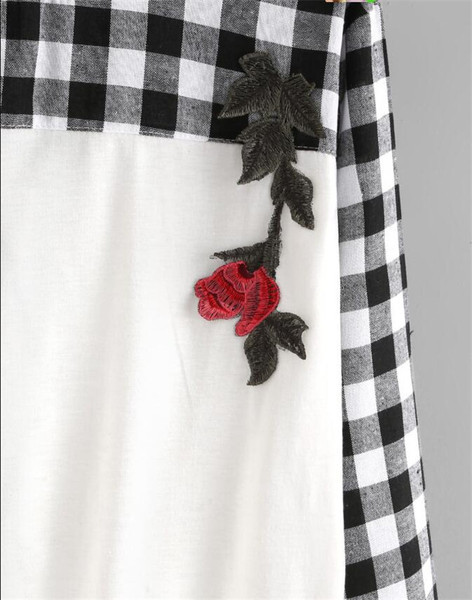 Alkalmi női blúz fehér hímzéssel