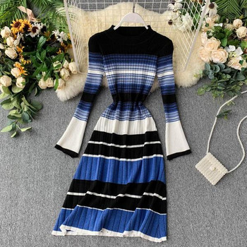 Csíkos női ruha szabású modell hosszú ujjú több színben