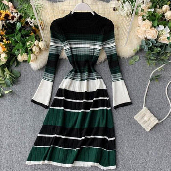 Csíkos női ruha szabású modell hosszú ujjú több színben