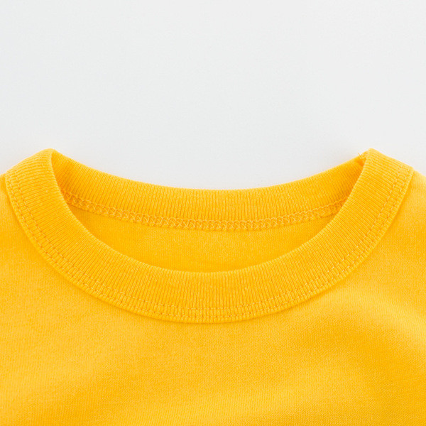 Bluza casual pentru copii pentru baieti in doua culori cu aplicatii diferite