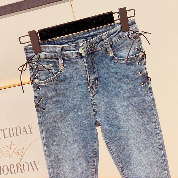 Blugi de dama moderni cu cravate element