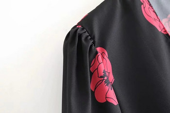 Rochie moderna de dama cu aplicatie colorata in negru