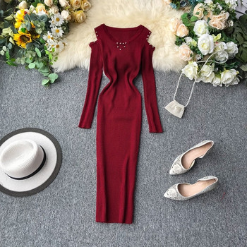 Hosszú, nyitott vállú női ruha többféle színben