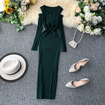 Hosszú, nyitott vállú női ruha többféle színben