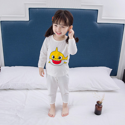 Model nou de pijamale pentru copii roz si alb cu aplicatie