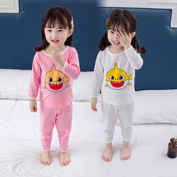 Model nou de pijamale pentru copii roz si alb cu aplicatie