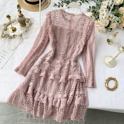 Model elegant de dama croiat cu dantela in mai multe culori