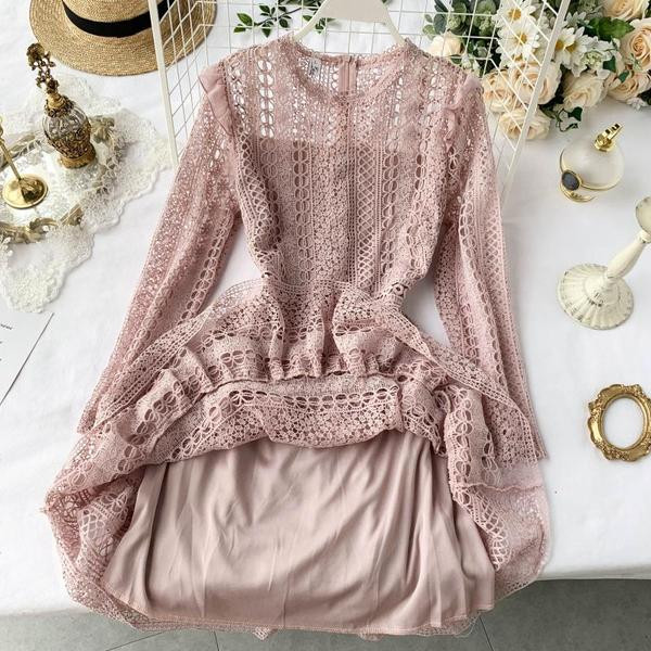 Model elegant de dama croiat cu dantela in mai multe culori