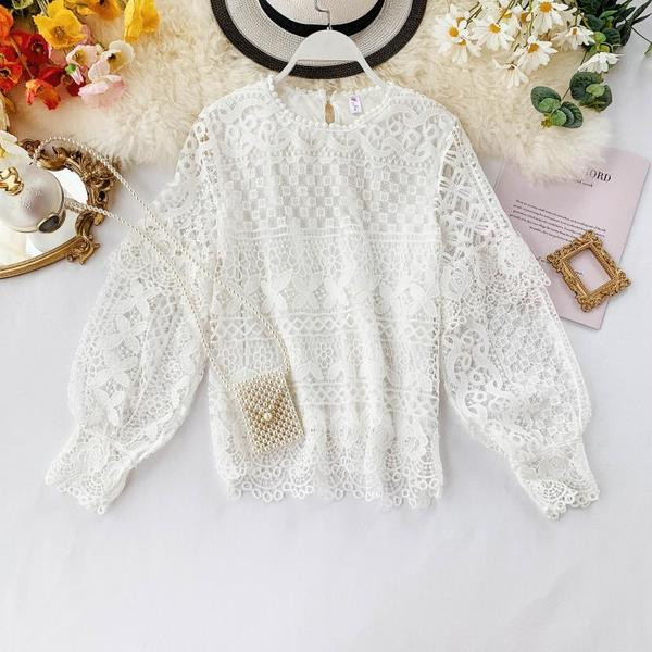 Bluza de dama din dantela cu maneci late in mai multe culori