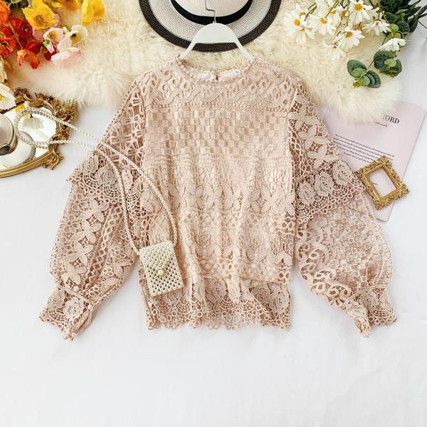 Bluza de dama din dantela cu maneci late in mai multe culori