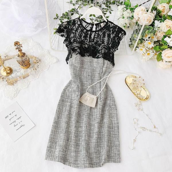 Rochie moderna de dama cu element de dantela in mai multe culori