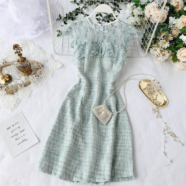 Rochie moderna de dama cu element de dantela in mai multe culori