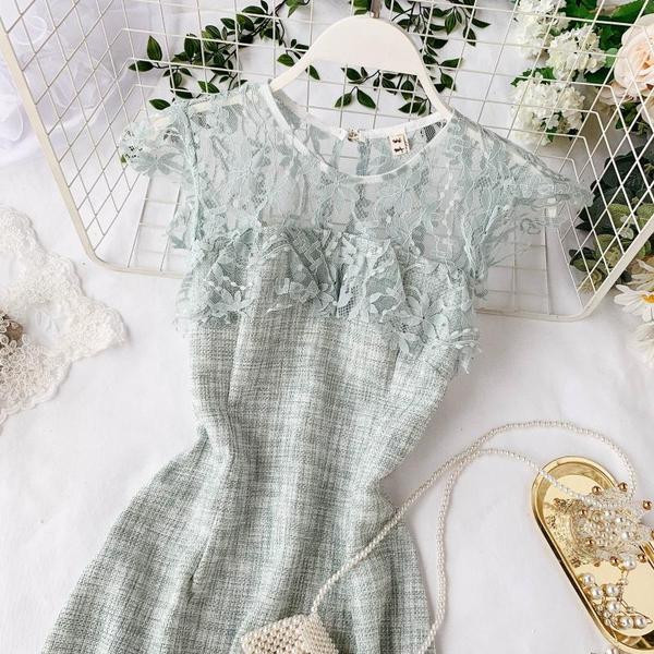 Rochie moderna de dama cu element de dantela in mai multe culori