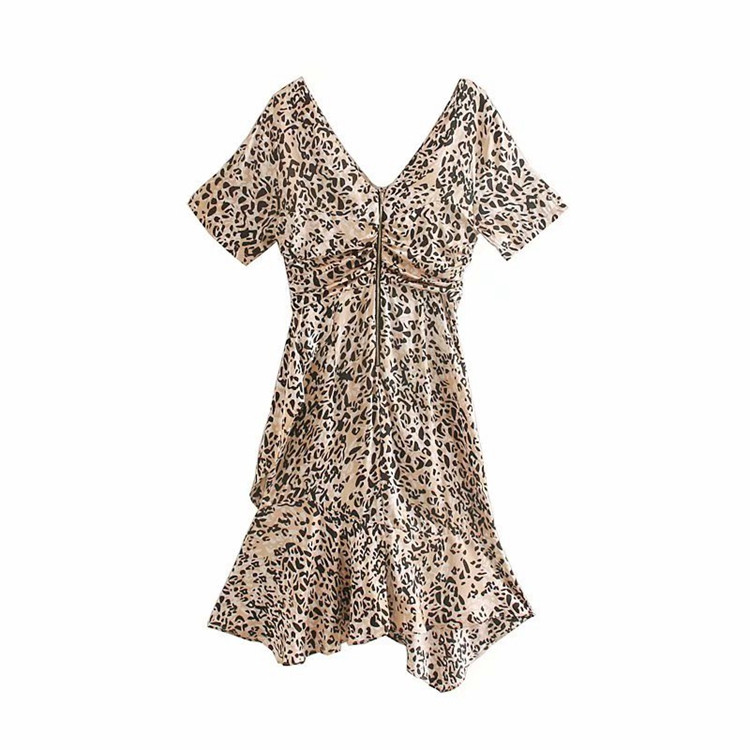 Aszimmetrikus ruha, rövid ujjú állatmintás