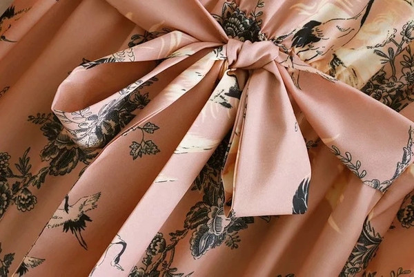 Rochie de dama cu maneci lungi si model colorat