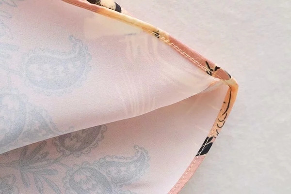 Rochie de dama cu maneci lungi si model colorat