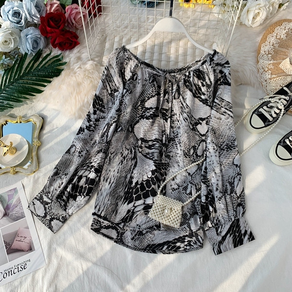 Cămașă modernă de damă cu model șarpe în trei culori