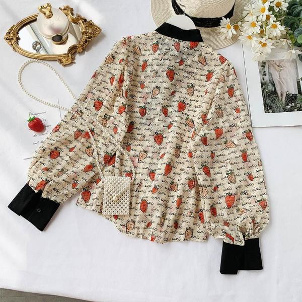 Modern női ing szalaggal és színes mintával