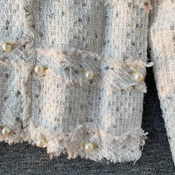 Geaca de dama eleganta cu decor de perle