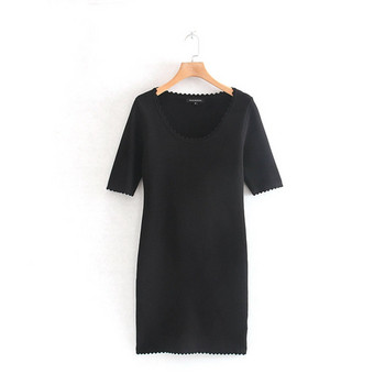 Rochie scurtă în formă de negru