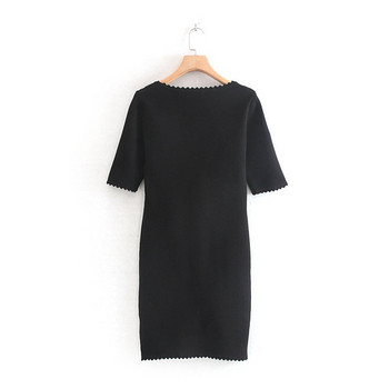 Rochie scurtă în formă de negru