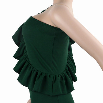 Elegáns női ruha egy pánttal, zöld színben