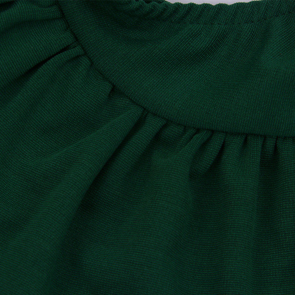 Elegáns női ruha egy pánttal, zöld színben