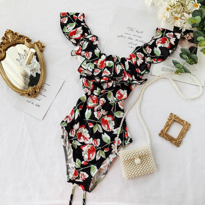 Costum de baie elegant cu șireturi pe spate în alb-negru