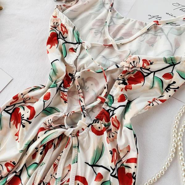 Costum de baie elegant cu șireturi pe spate în alb-negru