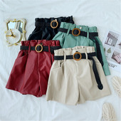 Pantaloni scurti de dama din piele ecologica cu curea in mai multe culori