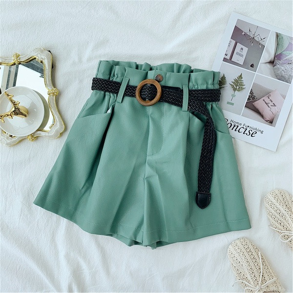 Pantaloni scurti de dama din piele ecologica cu curea in mai multe culori