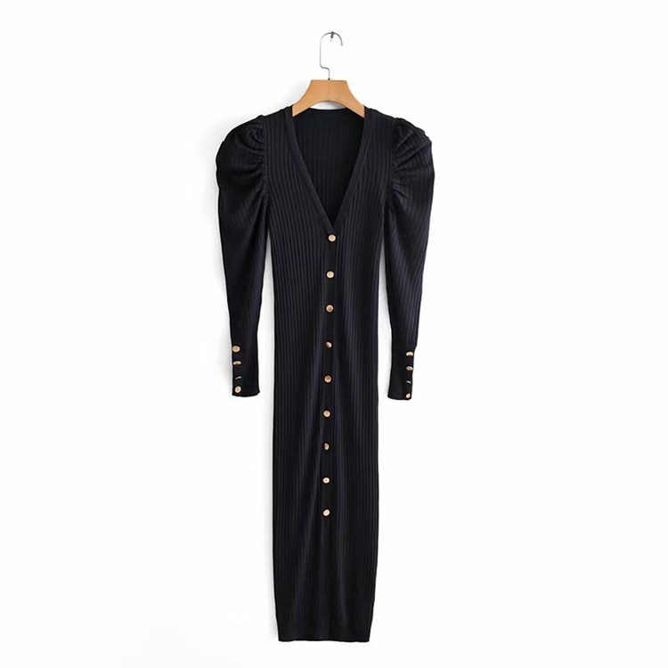 Modern hosszú ruha gombokkal és hosszú ujjú