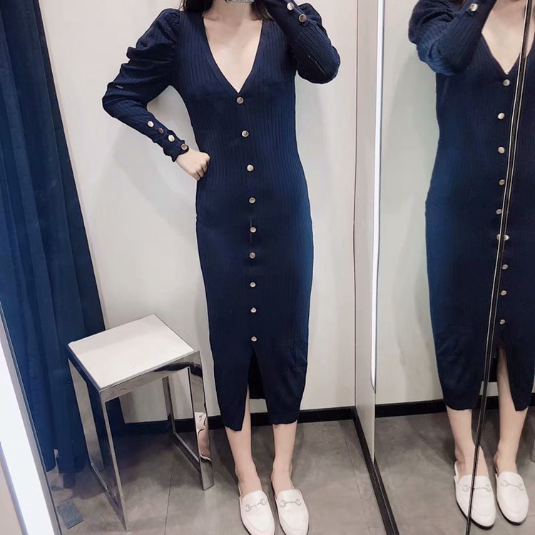 Modern hosszú ruha gombokkal és hosszú ujjú