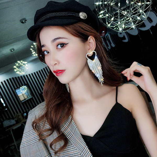 Model nou de cercei de dama de culoare argintie cu pietre