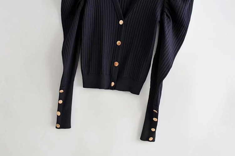 Bluza eleganta cu decolteu in V si nasturi