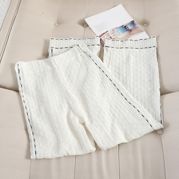 Set modern pentru femei din trei părți în alb-negru