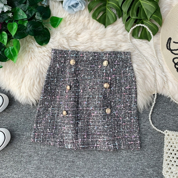 Fusta de dama eleganta cu nasturi in trei culori