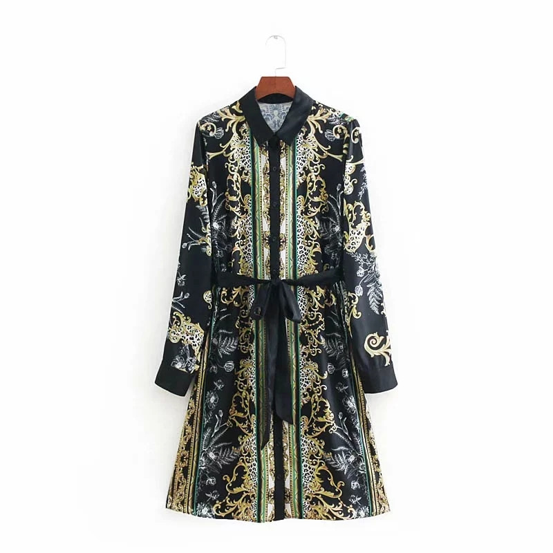 Színes rátéttel, hosszú ujjú női ruha