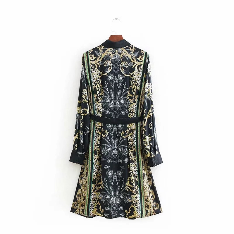 Színes rátéttel, hosszú ujjú női ruha