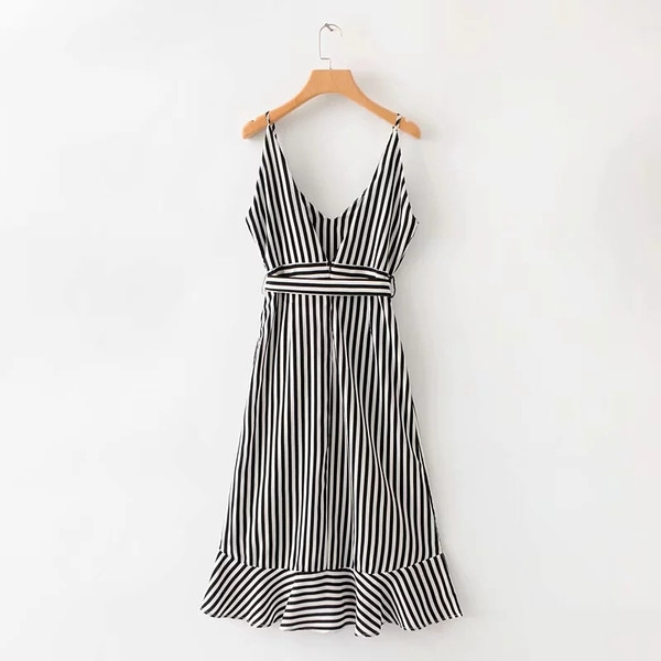 Rochie de dama in dungi cu bretele subtiri in alb-negru