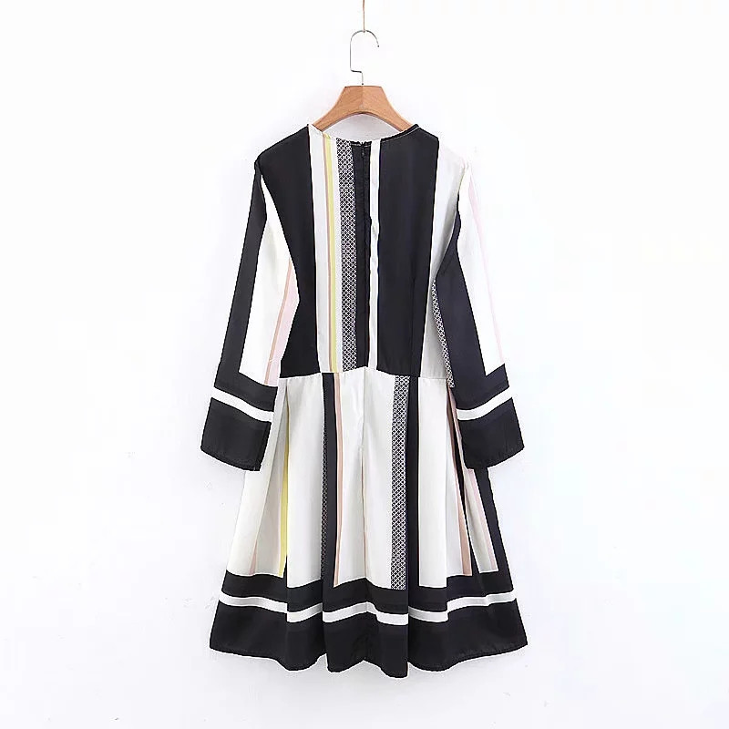 Rochie de dama in dungi cu maneci lungi