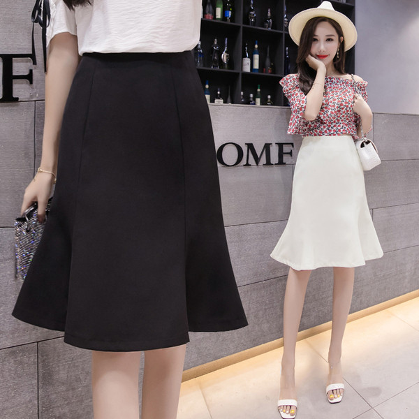 Stílusos női szoknya két színben szabott modellben