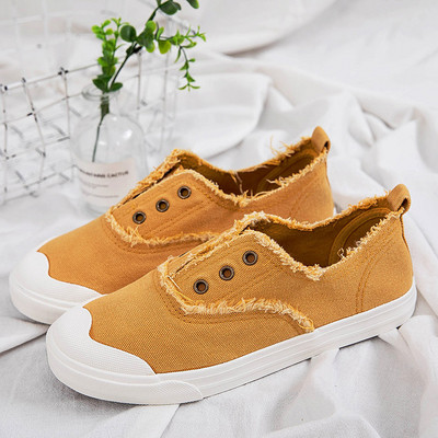 Alkalmi női tornacipő nyakkendő nélkül több színben