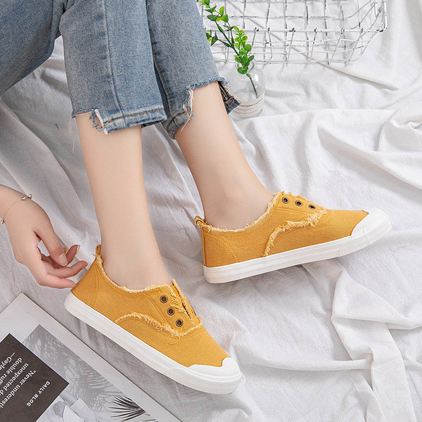 Alkalmi női tornacipő nyakkendő nélkül több színben